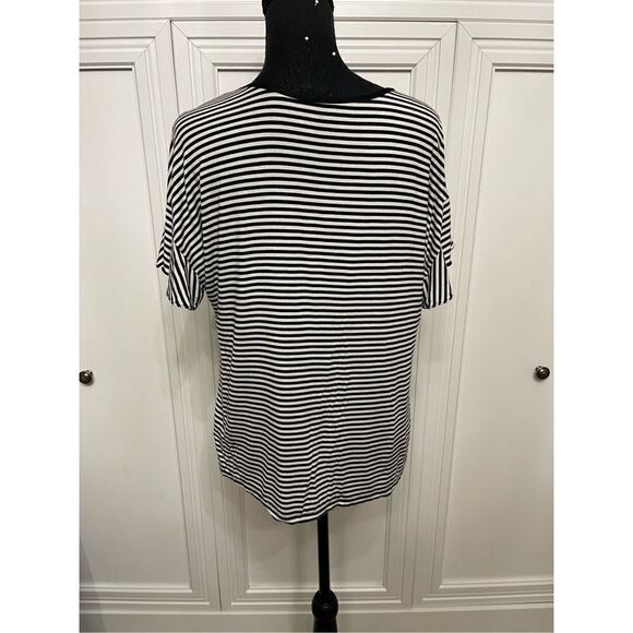 3/$30 Kate Spade Black & White Striped Short Flutter Sleeve Tee Size Med - Picture 4 of 6